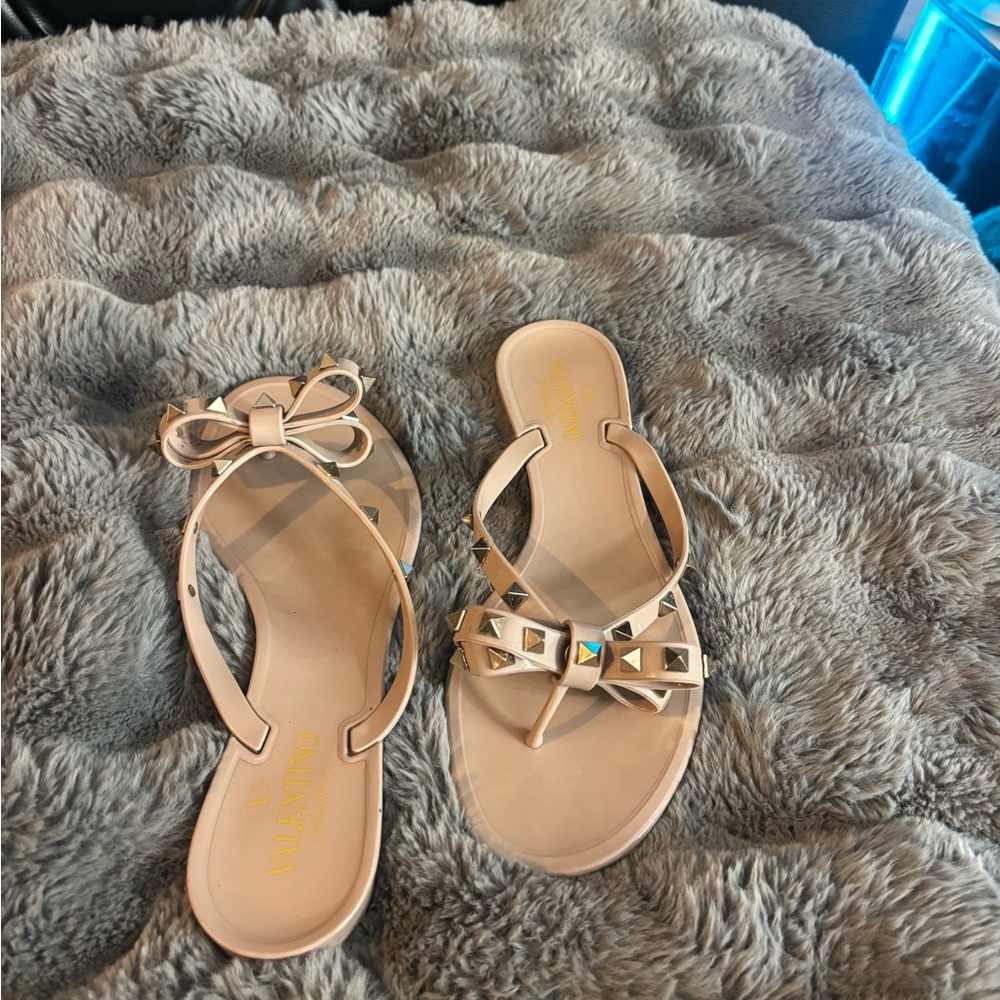Valentino Garavani Nude Sandals with Bow and Studs